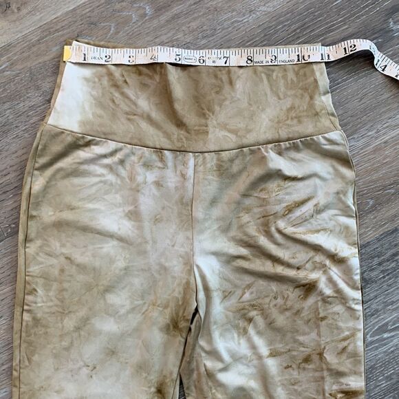 Le Lis leggings mid to high rise gold tie dye size small NWOT - Picture 2 of 11
